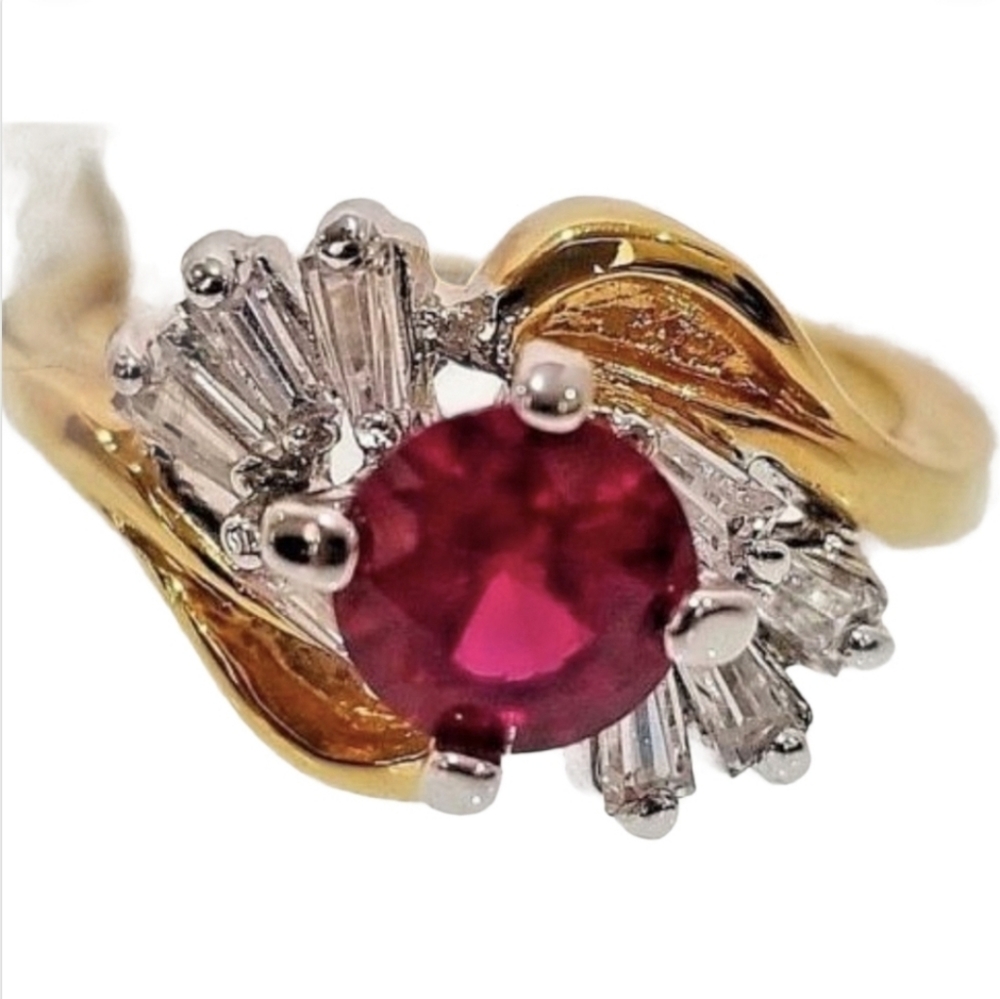 Vintage Style Flower Cocktail Ring Red Size 5 *